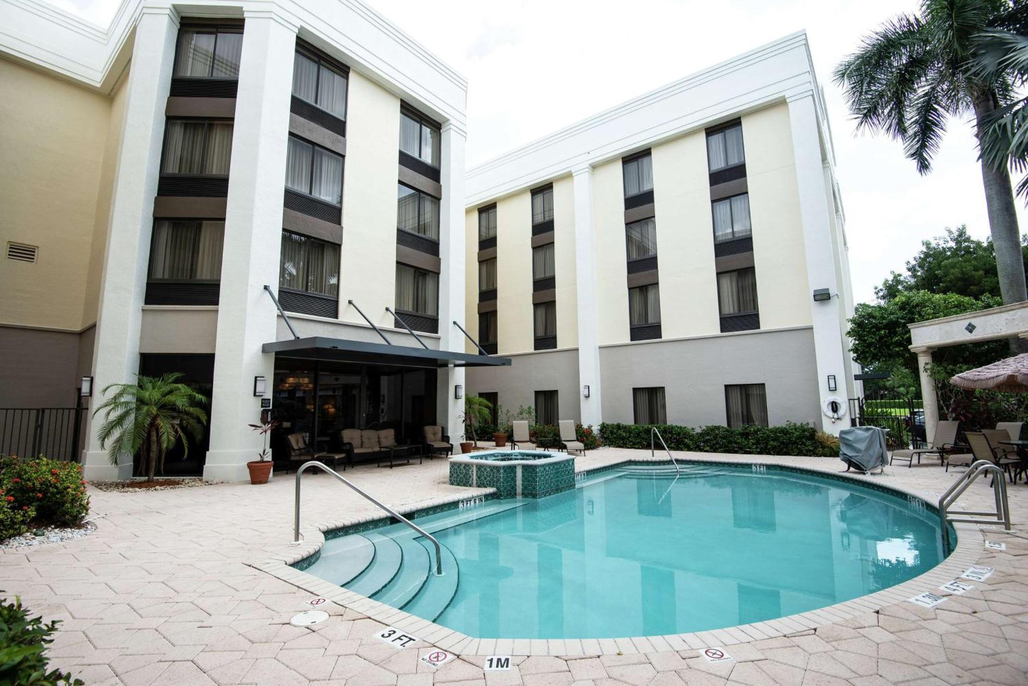 Hampton Inn Boca Raton Bagian luar foto